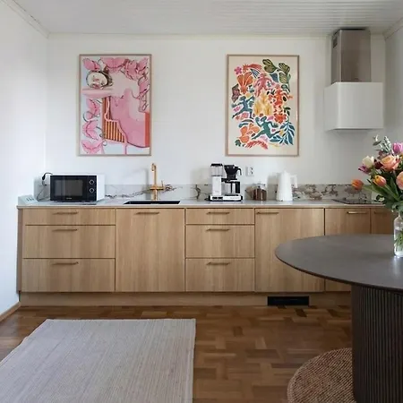 Two And A Kitchen - Private Yard And Parking * Tampere